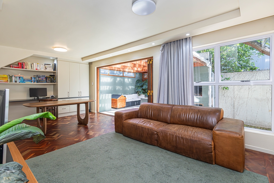 2 Bedroom Property for Sale in Three Anchor Bay Western Cape